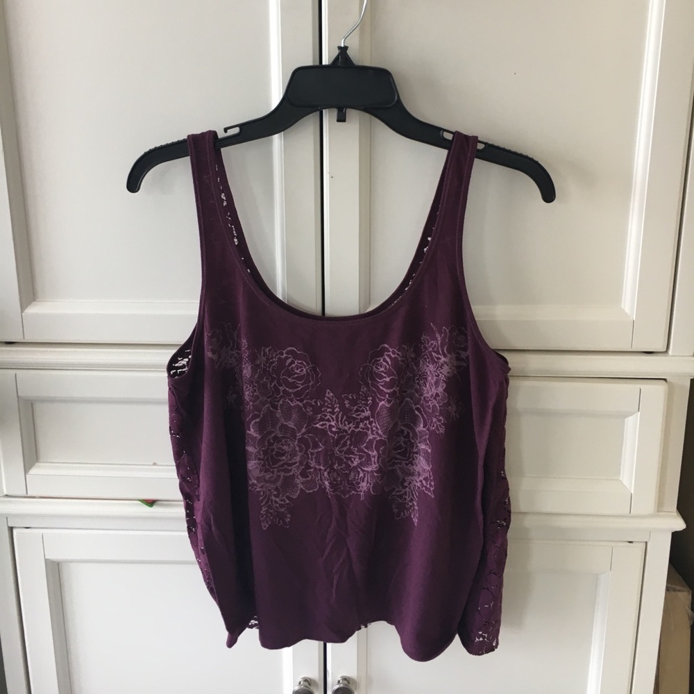 Graphic tank
